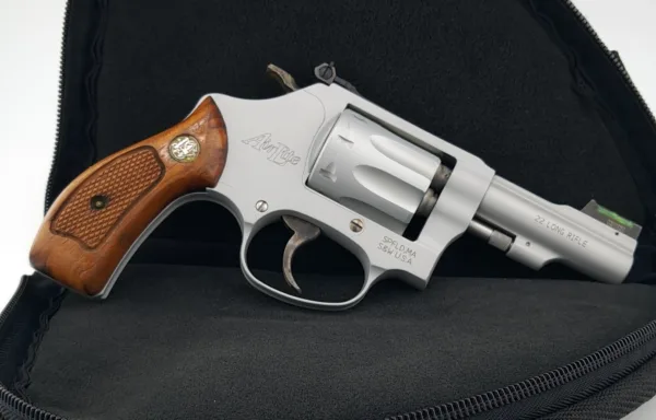 Smith & Wesson (S&W) 317-3 AIRLITE; MA OK
