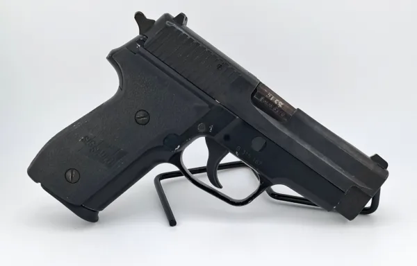 SIG SAUER P228; 9x19mm; MA OK